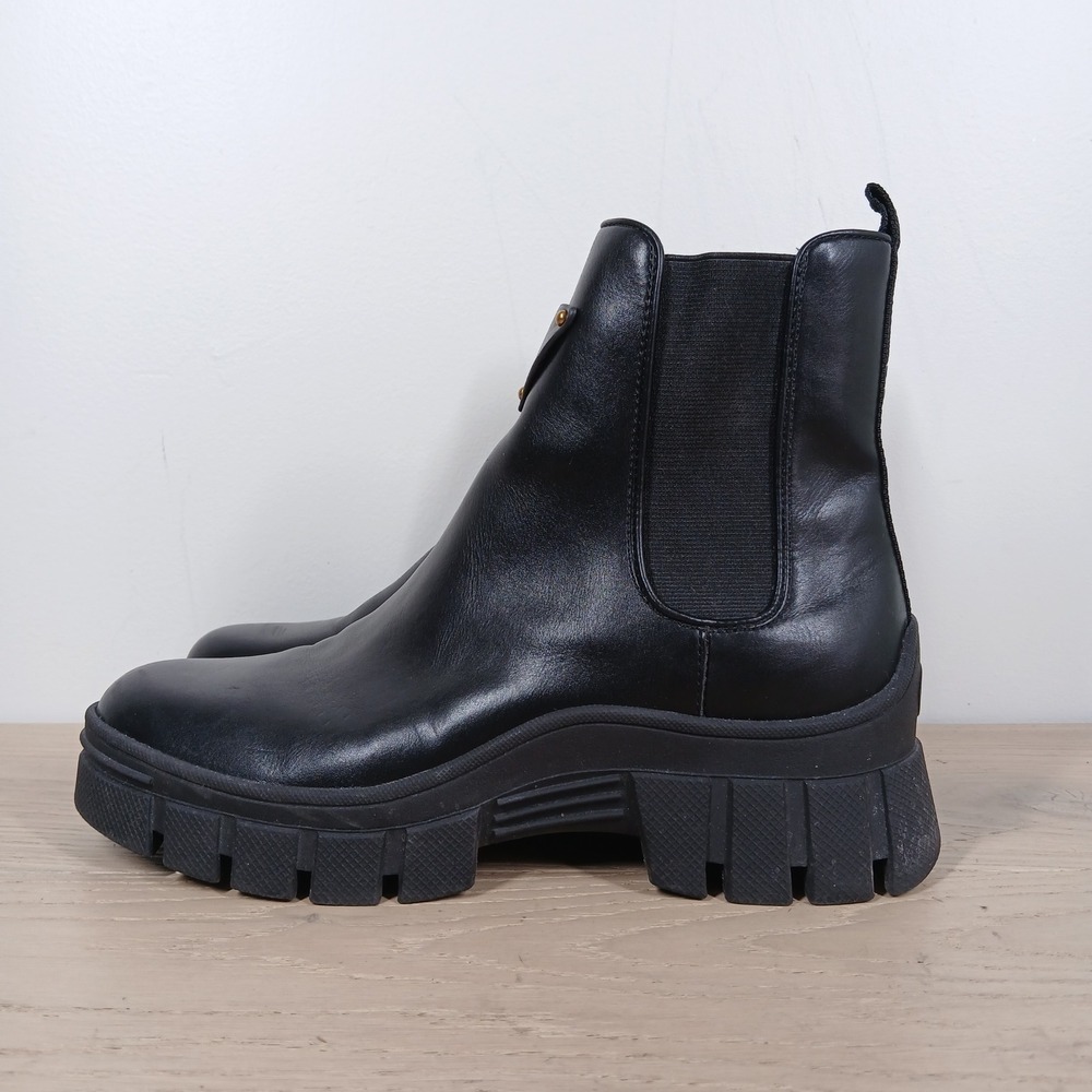 Guess Hestia Boots Women 9 Black Leather Ankle Lug Sole Pull On Platform Chunky